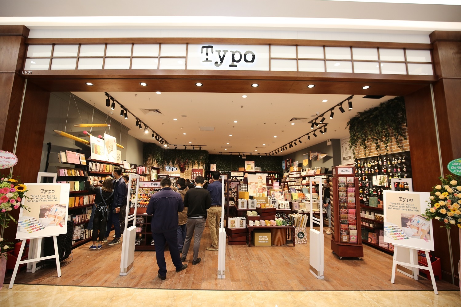 Vincom Mega Mall Ocean Park,  Vincom anh 4