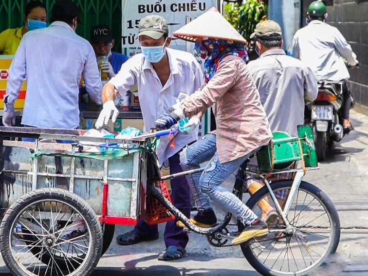 Thong diep 'Muon sang hay toa cung nhau' tiep nang luong chong dich hinh anh