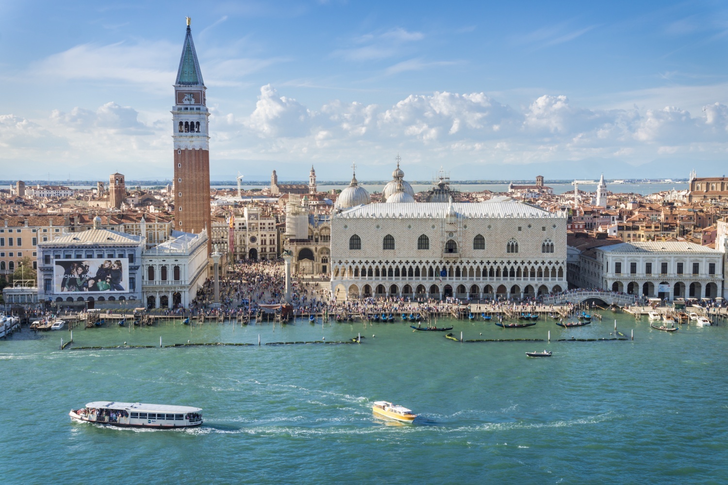 Aqua Marina,  Aqua City anh 2