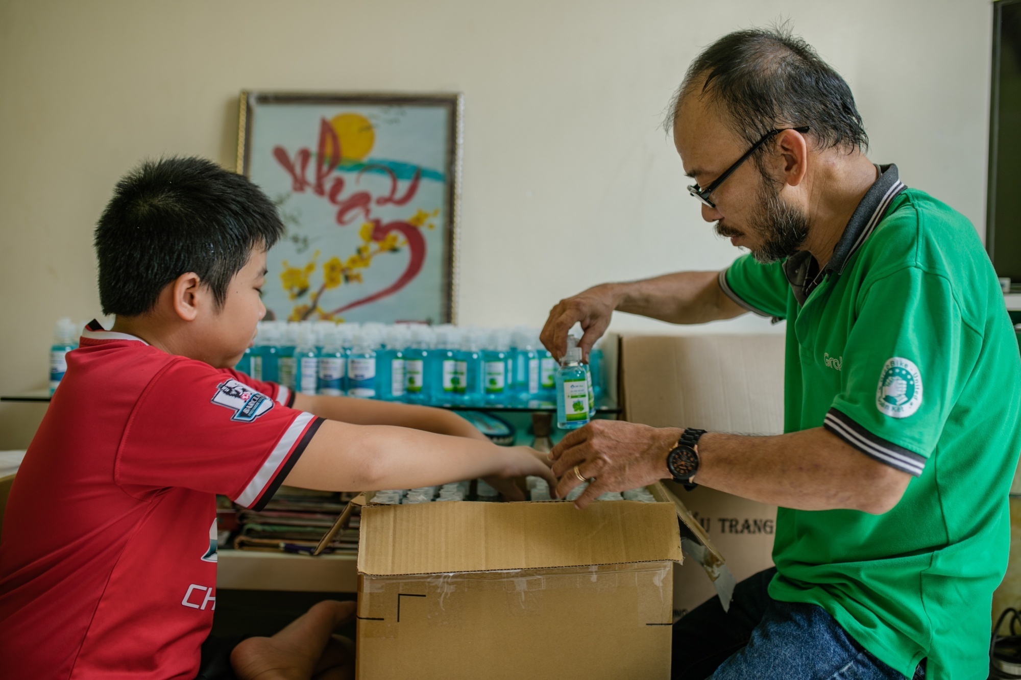 Niem tin vao su tu te giua thoi dich hinh anh