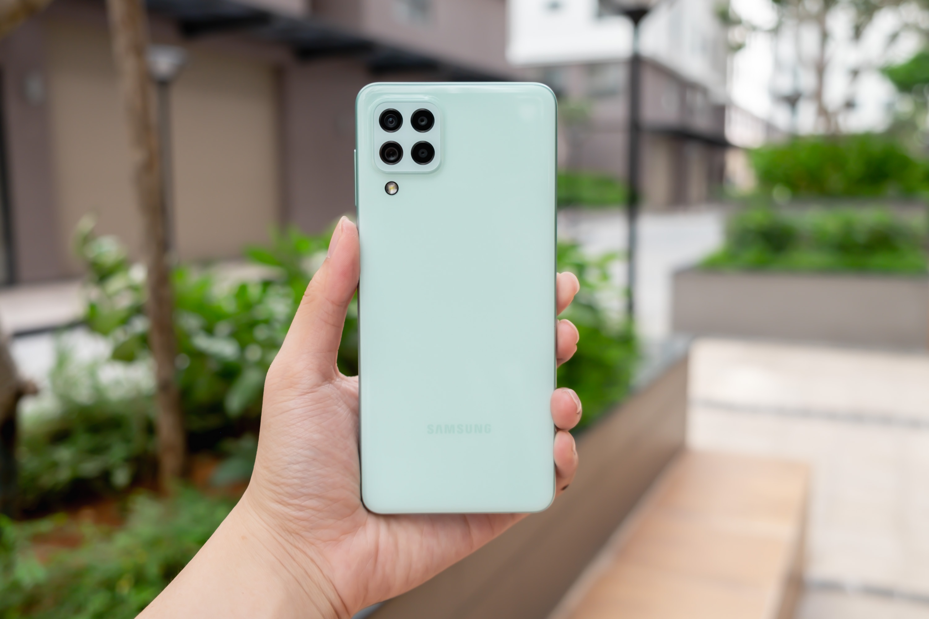 Camera chong rung,  smartphone tam trung anh 3