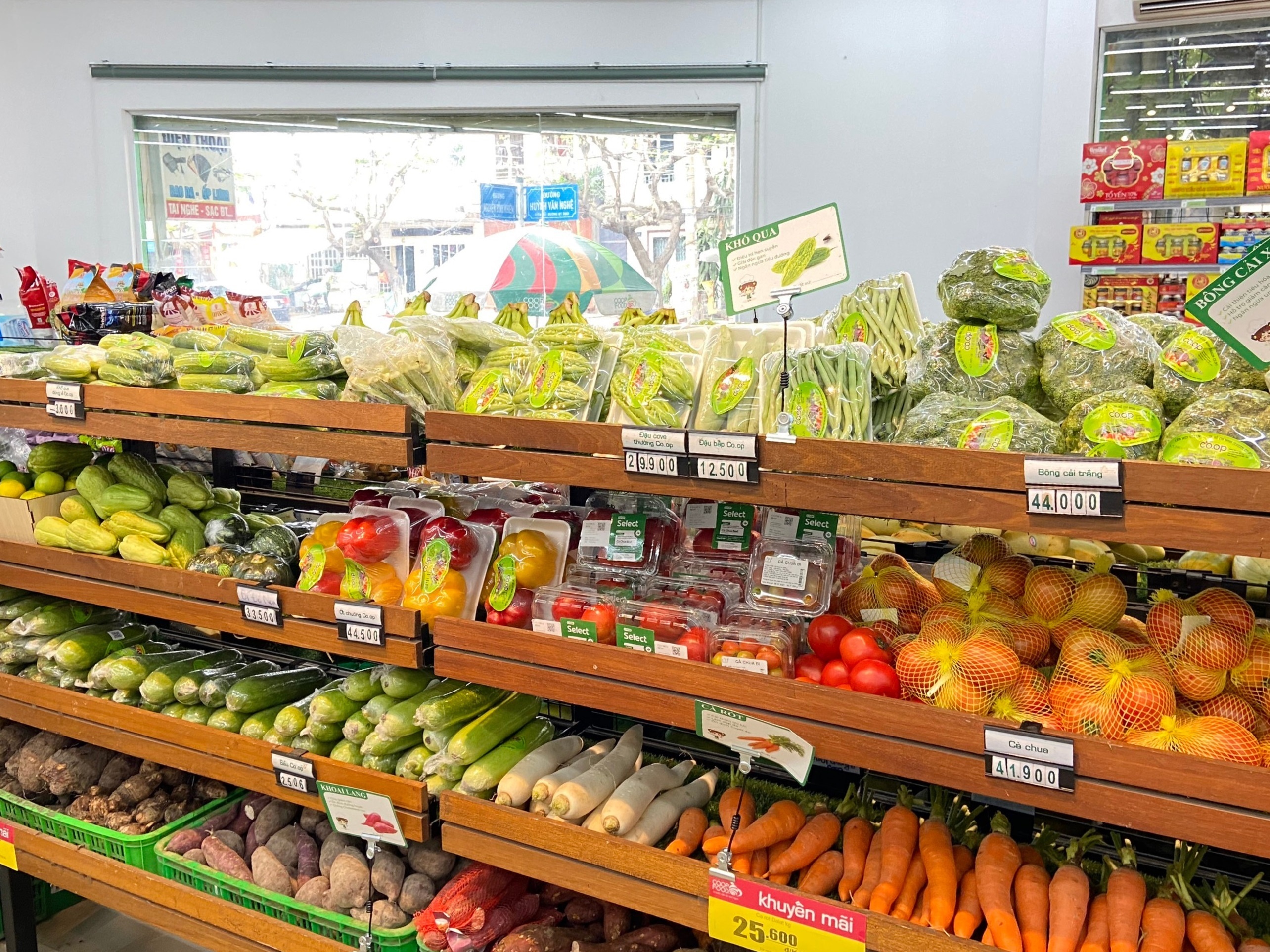 Co.opXtra,  Co.op Food anh 1