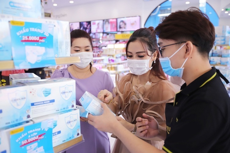 Luu y khi chon khau trang thoi dich hinh anh