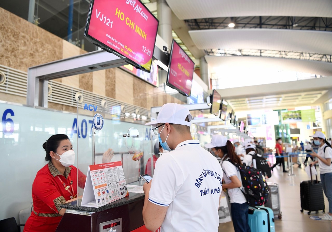 Vietjet,  phong chong dich anh 2