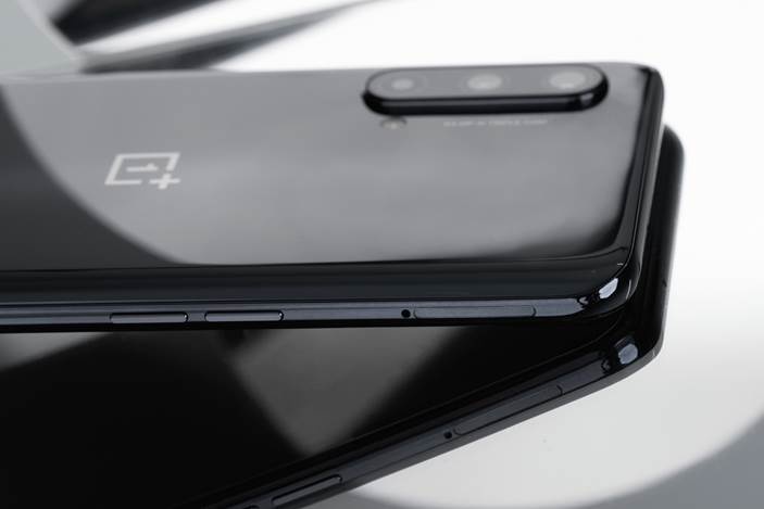 5 ly do nen mua OnePlus Nord CE 5G hinh anh