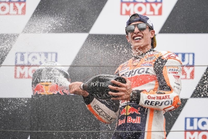 Chien thang dau tien cua Honda Repsol sau 8 chang dua tai MotoGP 2021 hinh anh
