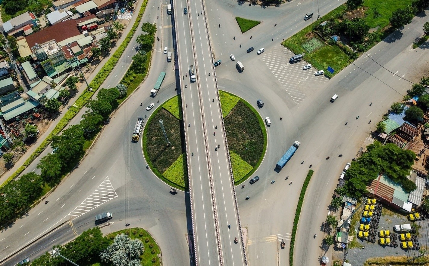 binh chanh cua ngo phia tay anh 2