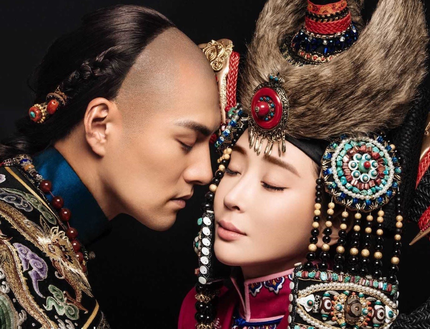 Vo chong Nghiem Khoan cung dong 'To Mat Nhi truyen ky' hinh anh