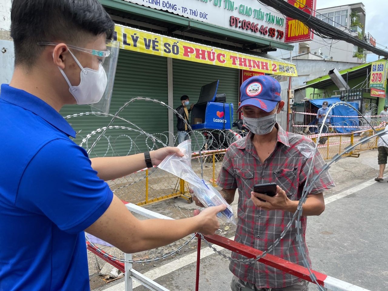 FPT Long Chau,  tang thuoc anh 3