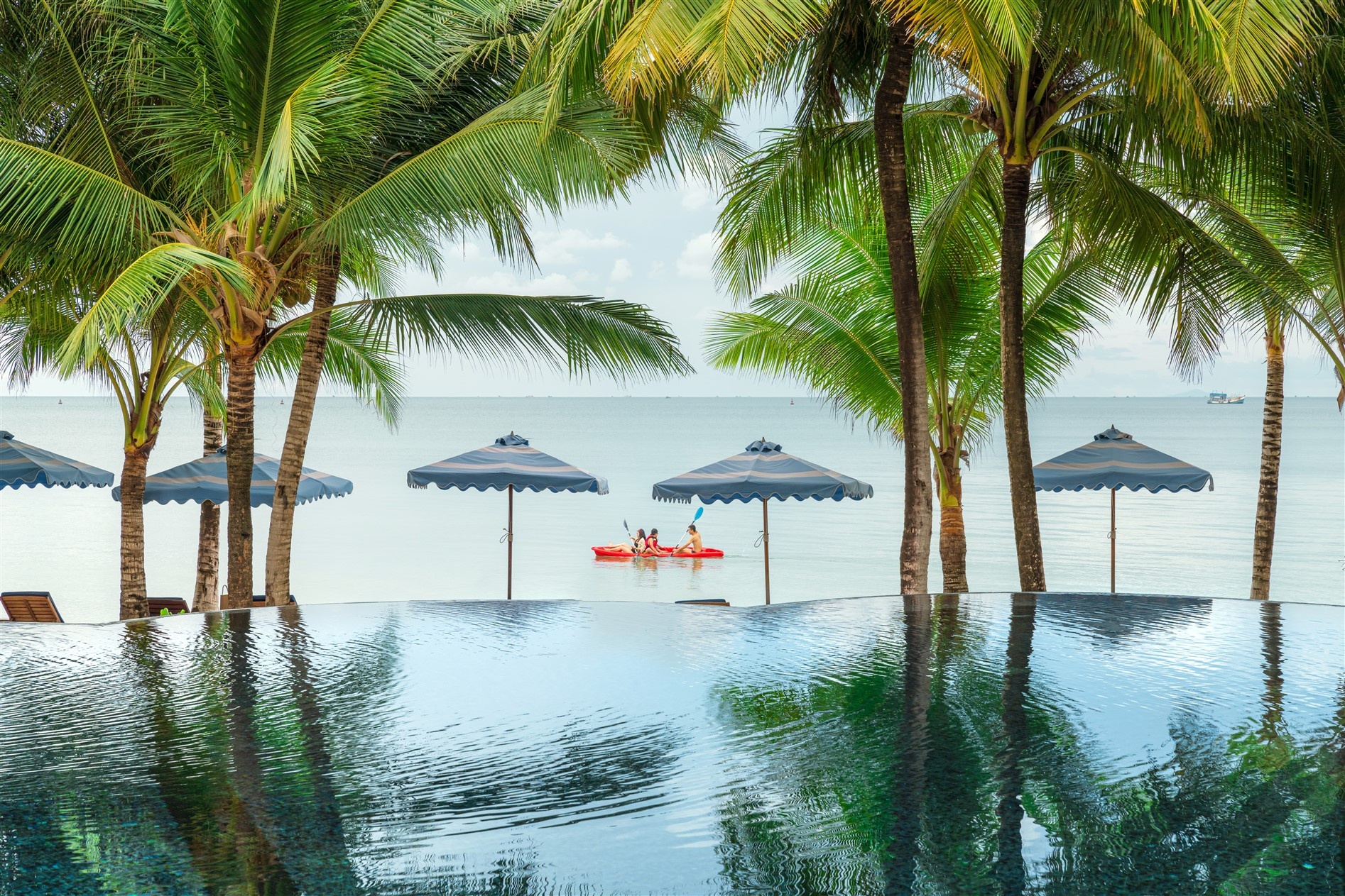 Sun Group,  ngoi lang nhiet doi anh 4