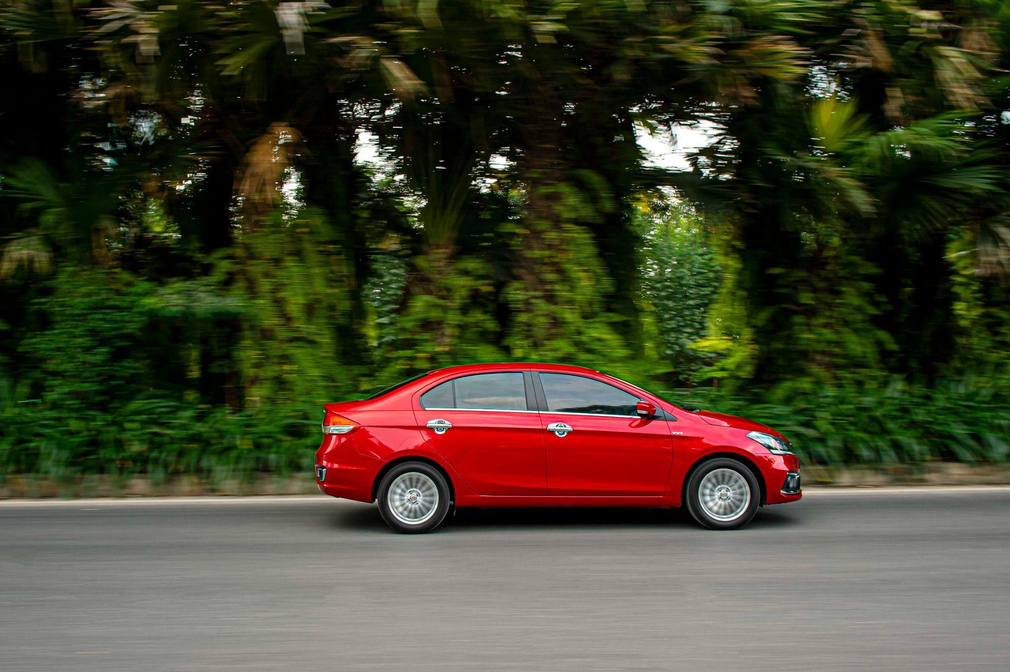 Nguoi dung danh gia Suzuki Ciaz - sedan rong rai, tiet kiem xang hinh anh