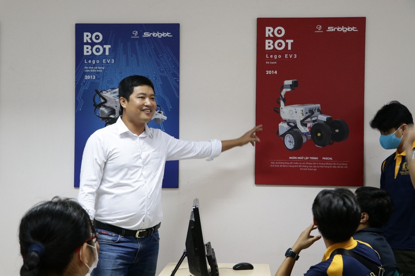 Dai hoc Gia Dinh tuyen sinh anh 4