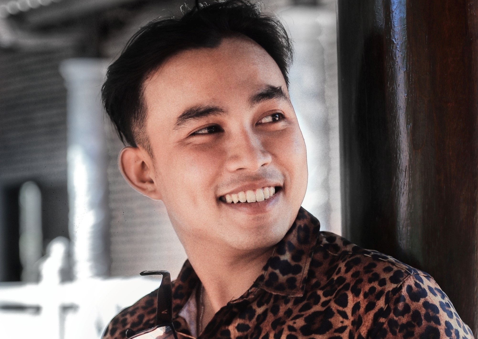 Giong ca danh bai Le Bao Binh tren bang xep hang #zingchart hinh anh