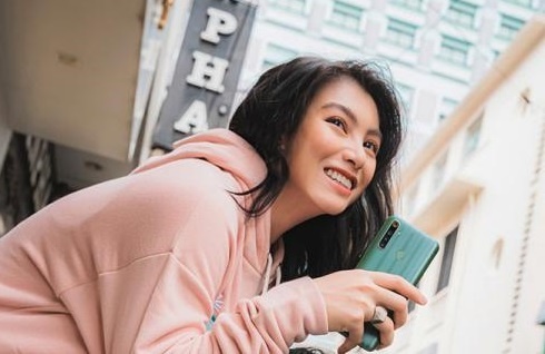 Realme to chuc su kien tri an khach hang lon nhat nam trong thang 8 hinh anh