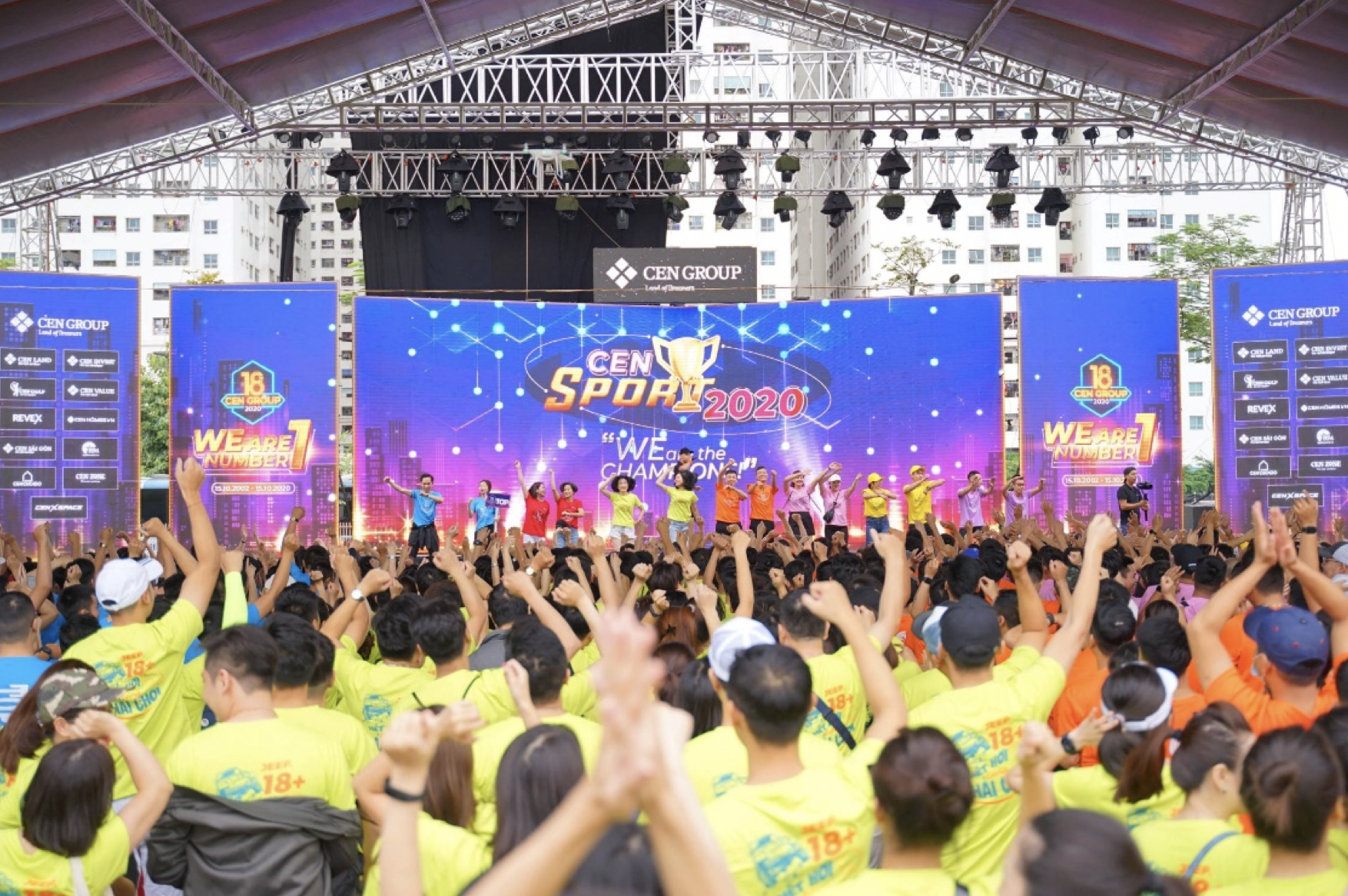 Cen Land,  Bat dong san The Ky anh 1