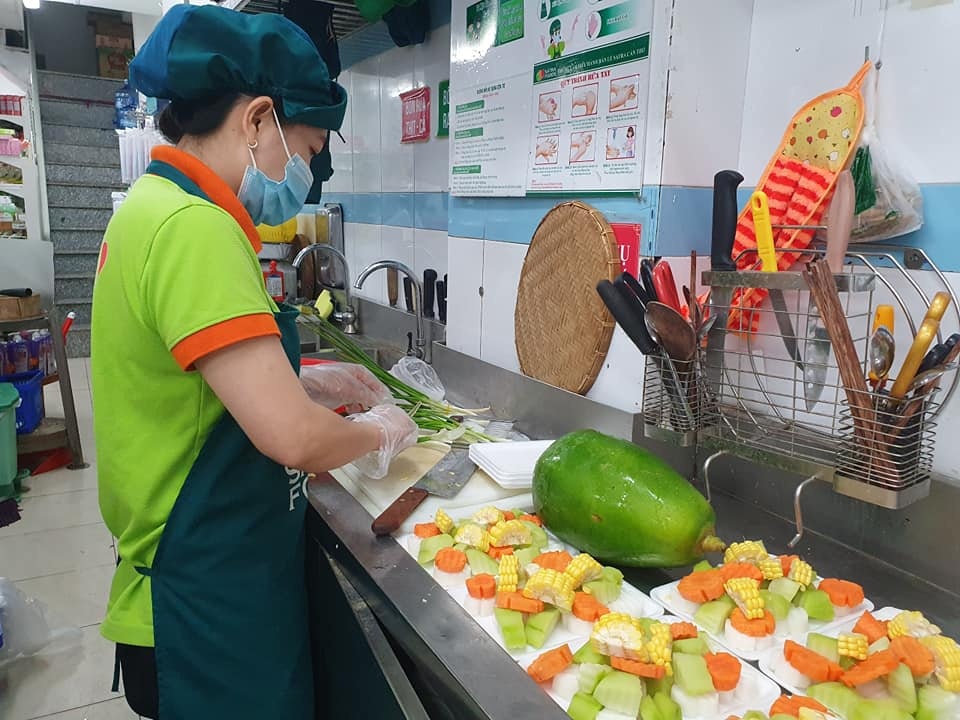 Nhung ngay dang nho cua nhan vien ban le Satra hinh anh