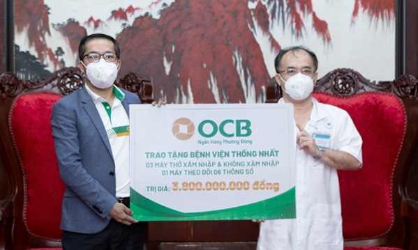 OCB tai tro thiet bi y te phong chong dich cho TP.HCM hinh anh