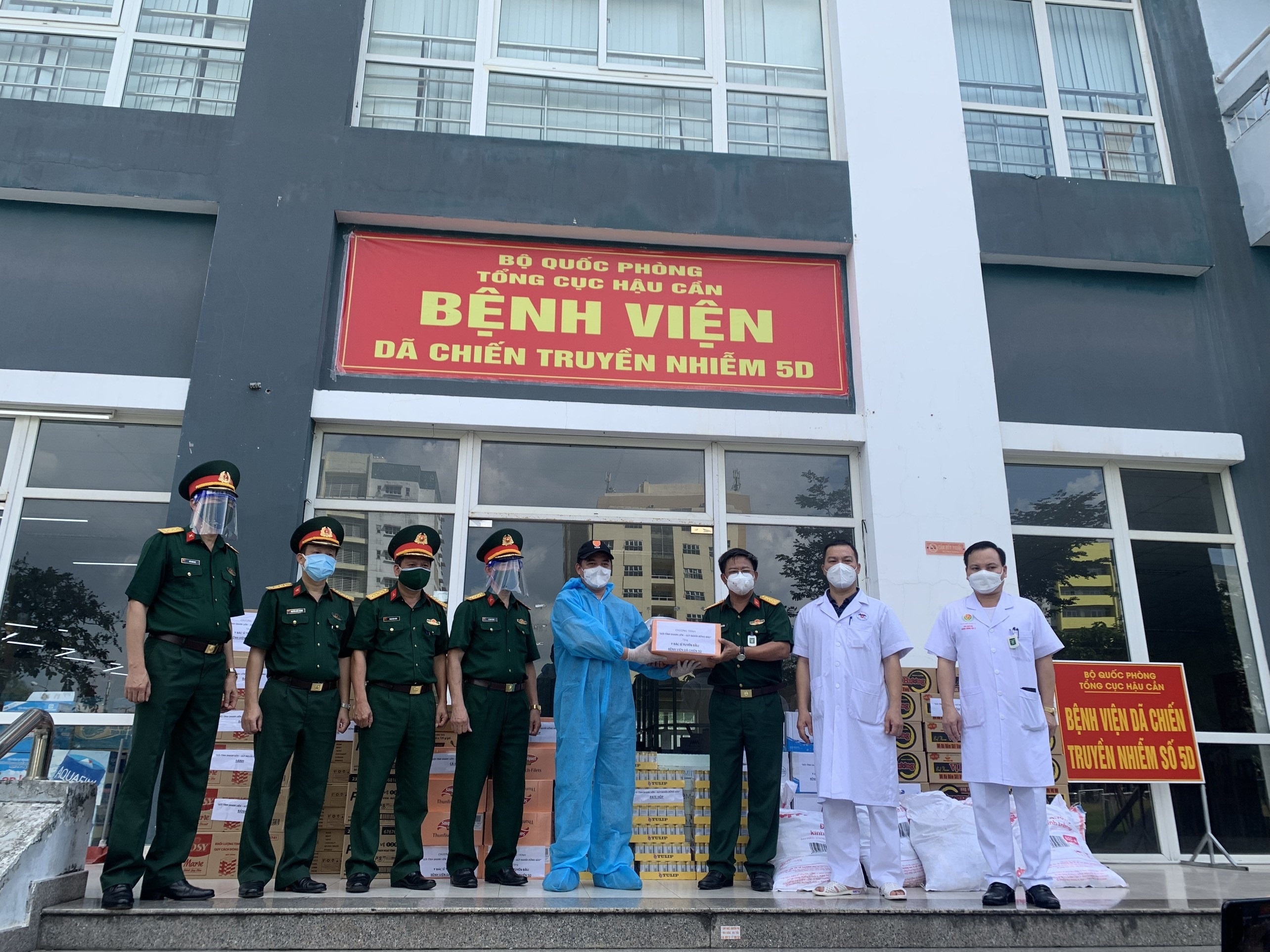 thien nguyen,  tiep suc tuyen dau anh 1