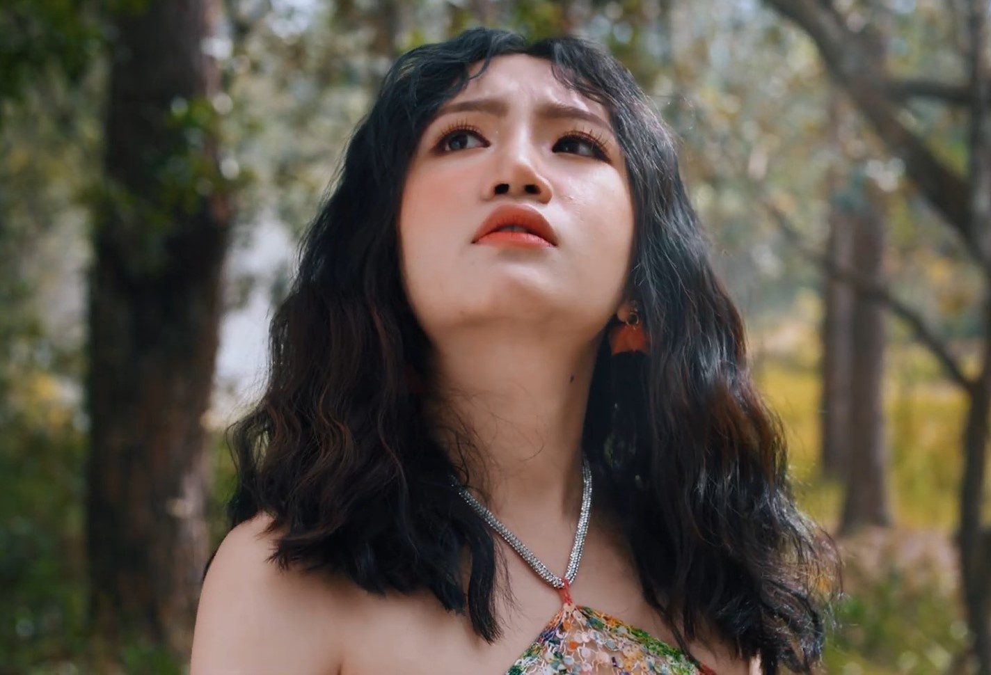 Orange canh tranh Dat G va Karik tren bang xep hang #zingchart hinh anh