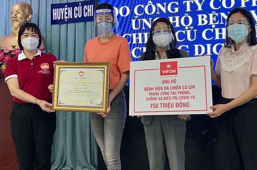 Doanh nghiep Viet vuot kho de san xuat va tiep suc cong dong thoi dich hinh anh