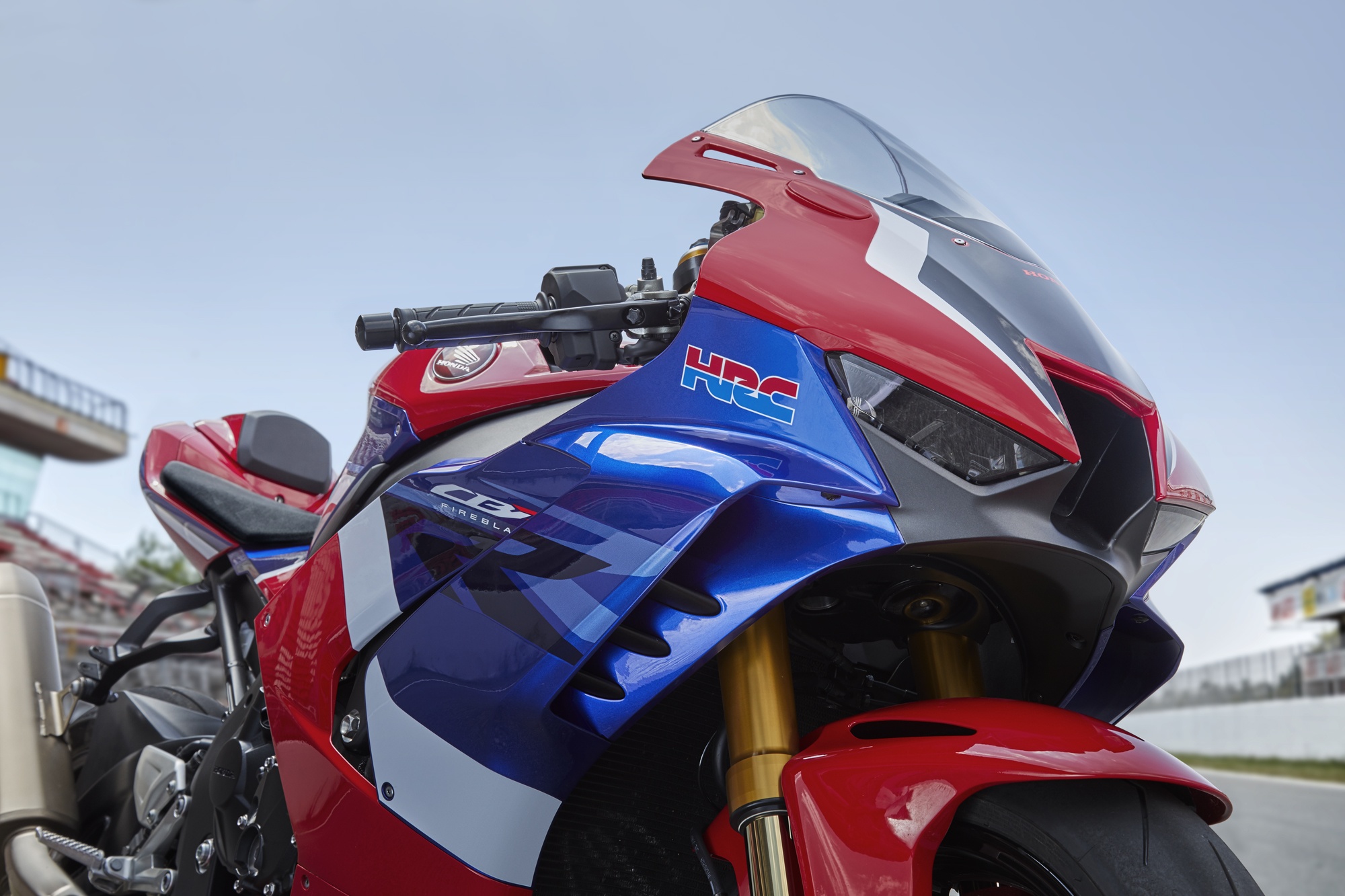 CBR1000RR-R Fireblade,  CBR anh 8