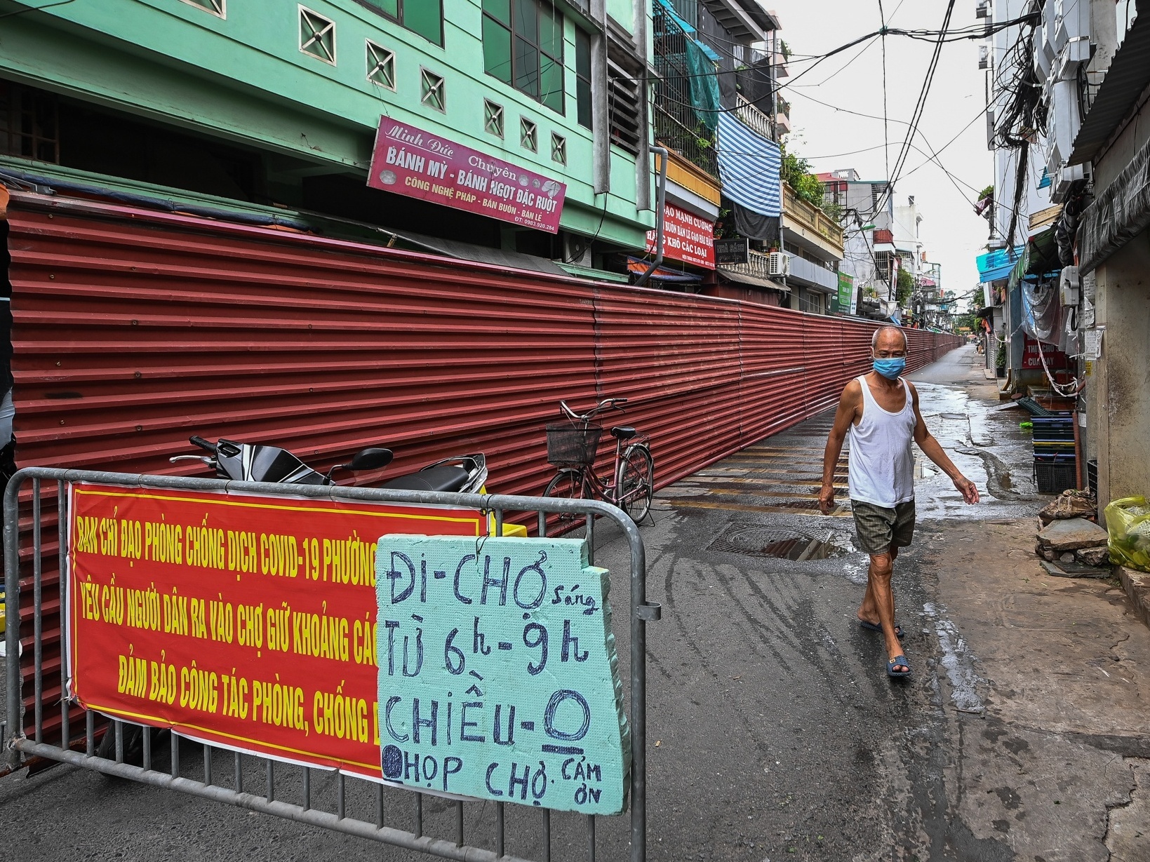 Kenh chinh thuc phan anh vi pham phong chong Covid-19 cua Ha Noi hinh anh