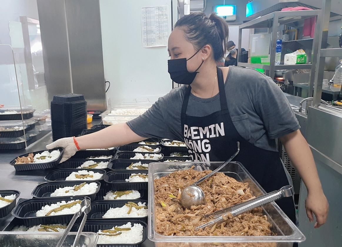 Ông Kim Bongjin, vì cộng đồng ảnh 3 Ong Kim Bongjin, vi cong dong anh 3