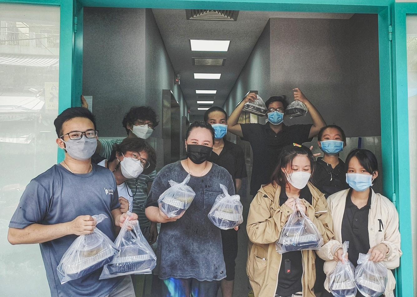 Ông Kim Bongjin, vì cộng đồng ảnh 4 Ong Kim Bongjin, vi cong dong anh 4