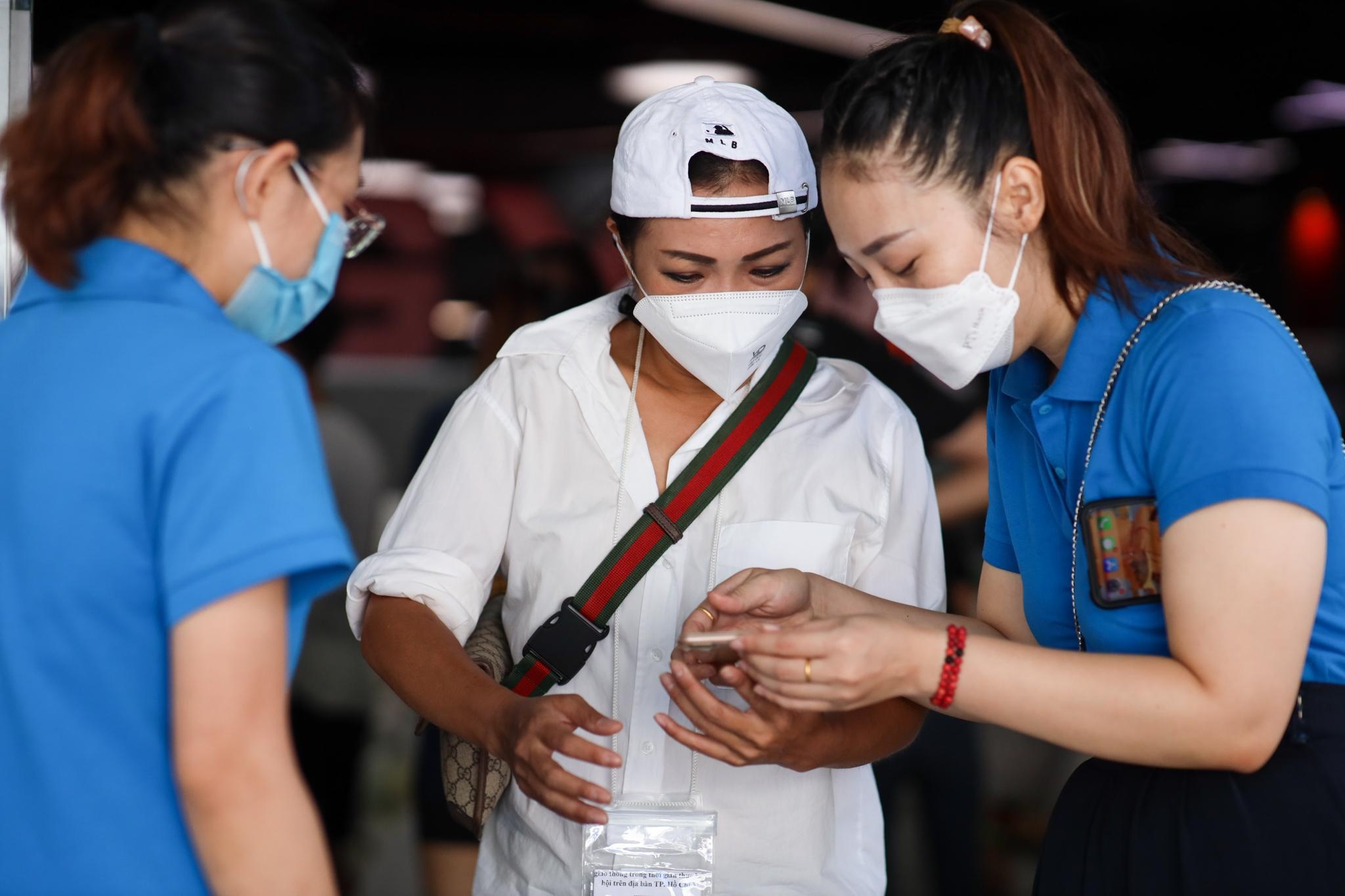 'Noi nao co sieu thi 0 dong, noi do co Phuong Thanh den ho tro' hinh anh