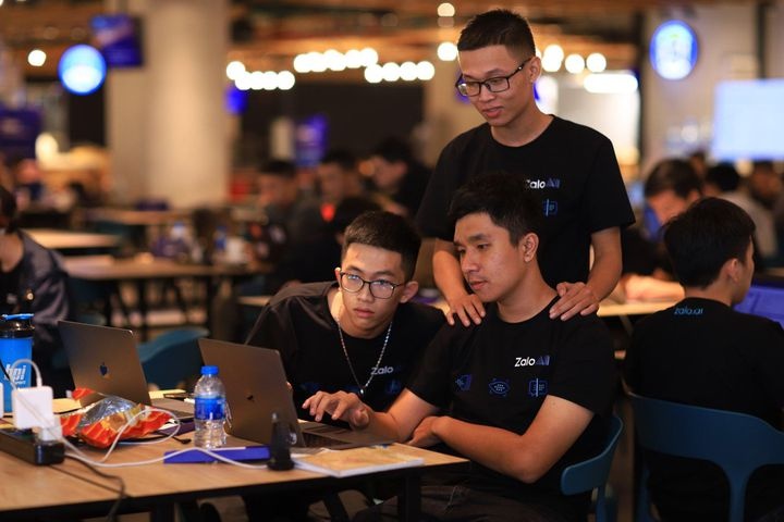 Chuong trinh tap su tai Zalo chon 16 ung vien xuat sac tu 700 ho so hinh anh