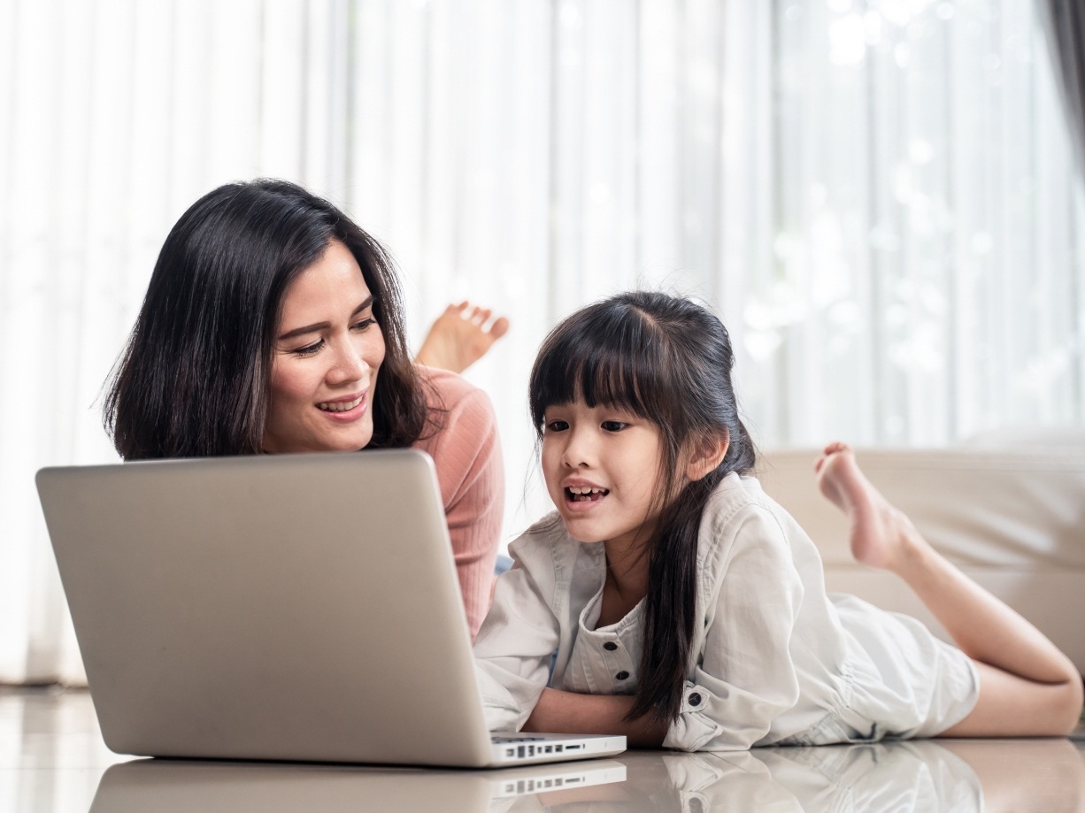 Trang bi la chan bao ve con tren moi truong Internet hinh anh