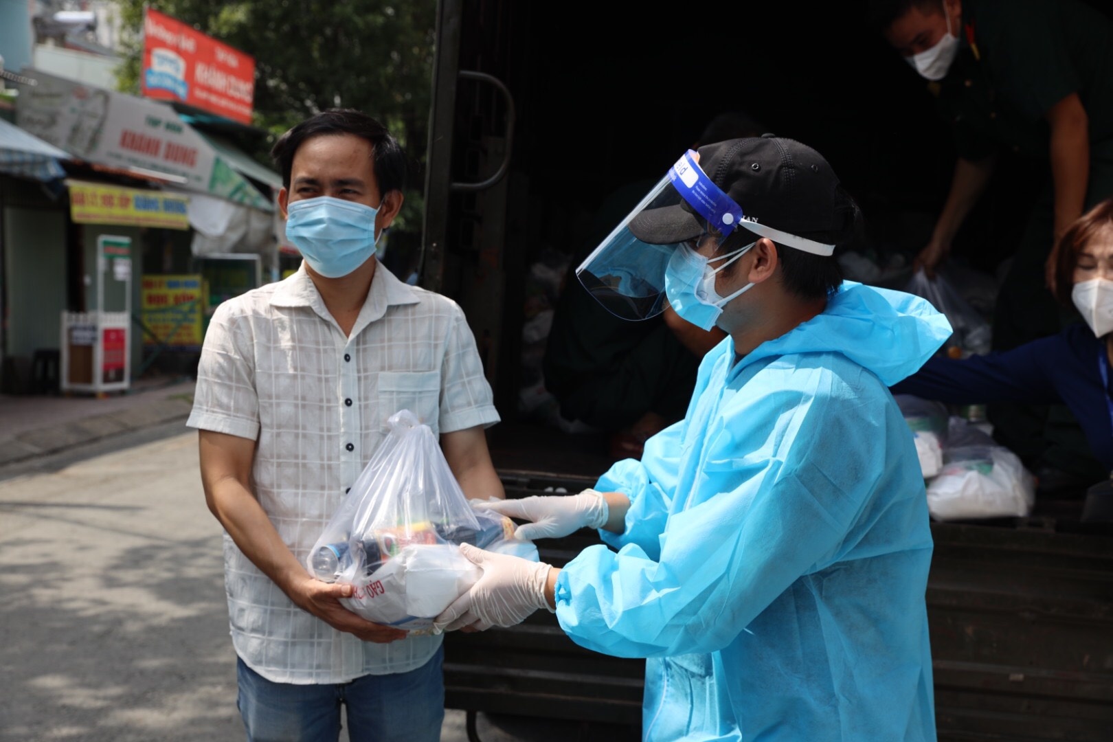 Shark Liên,  hoạt động cộng đồng  ảnh 3 Shark Lien,  hoat dong cong dong anh 3