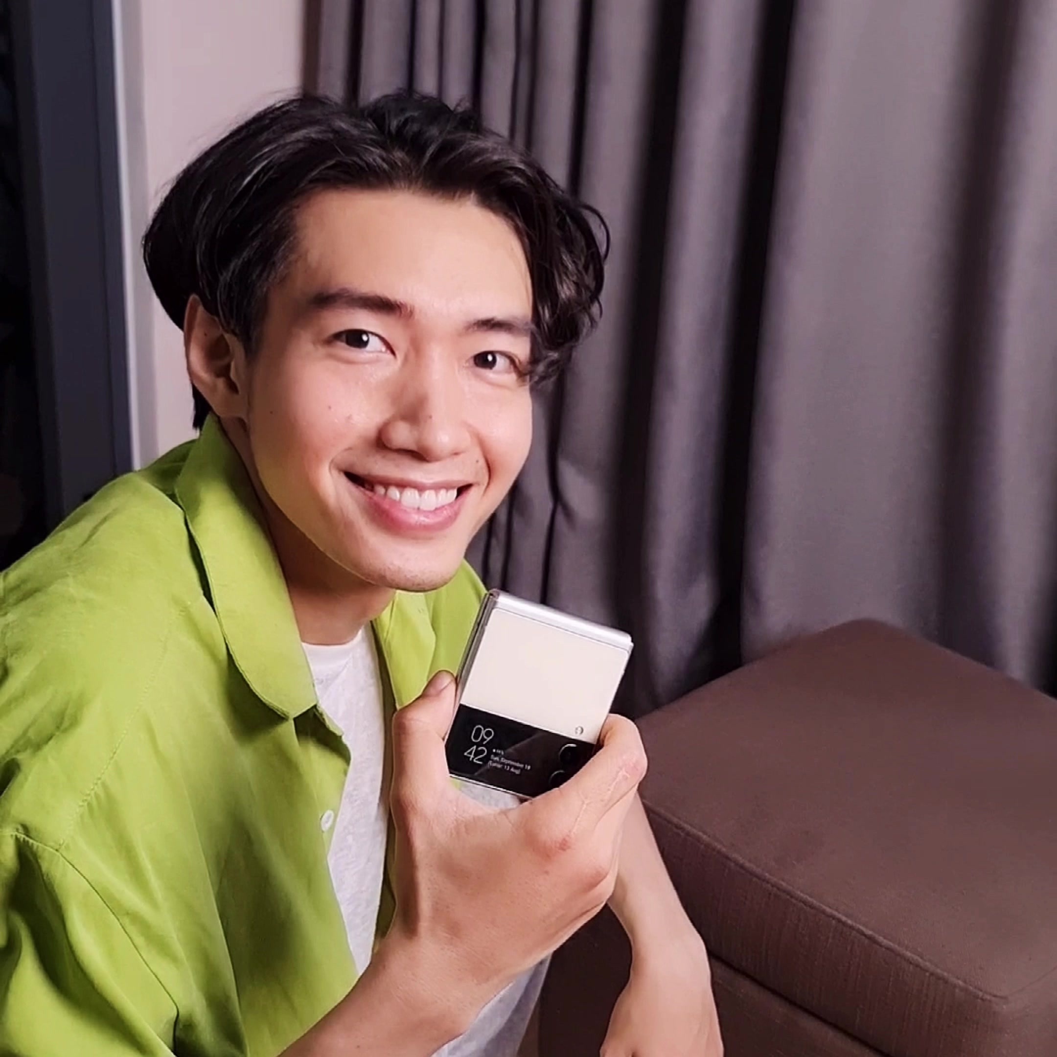 Cam hung sang tao cua Quang Dang voi Galaxy Z Flip3 hinh anh