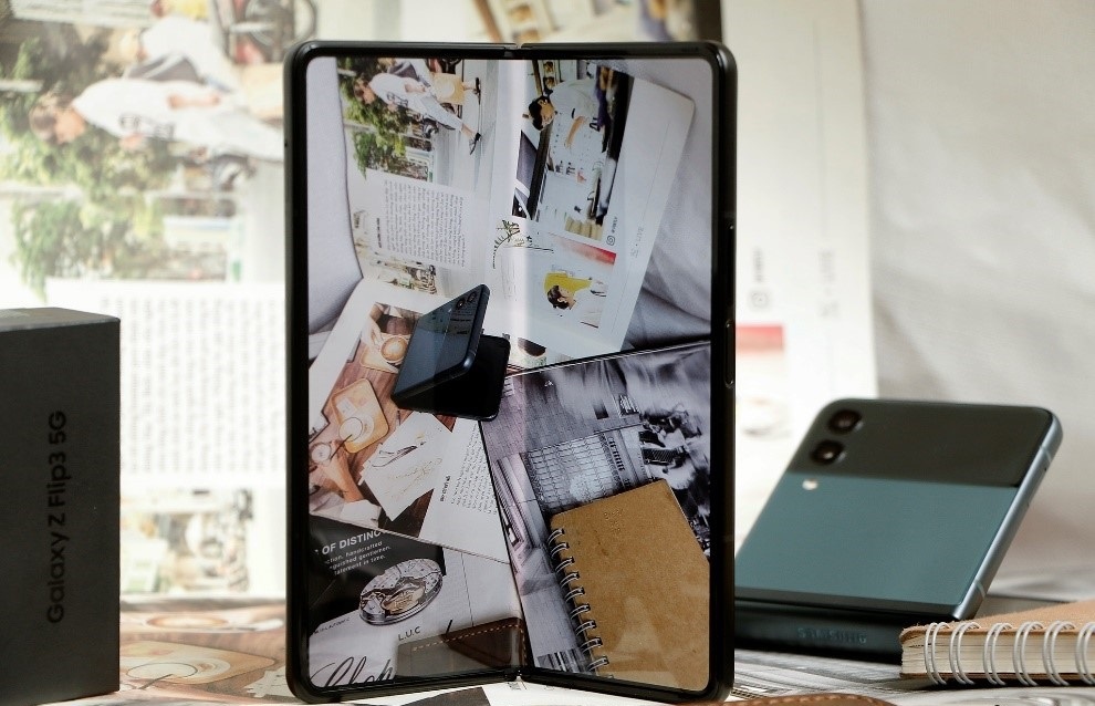 Galaxy Z Fold 3, Flip3 5G len ke FPT Shop hinh anh