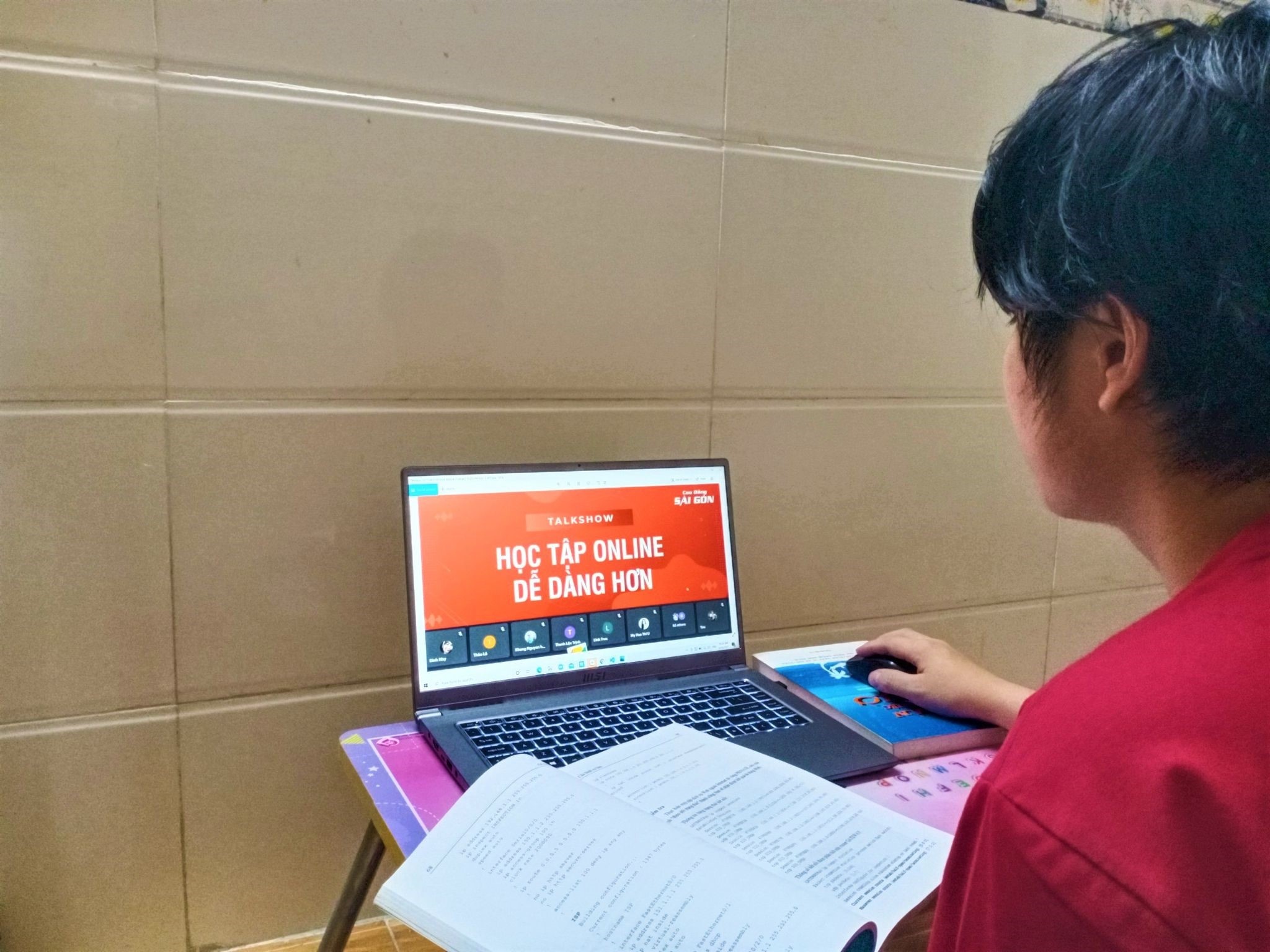 Cao dang Sai Gon,  khai giang online anh 1