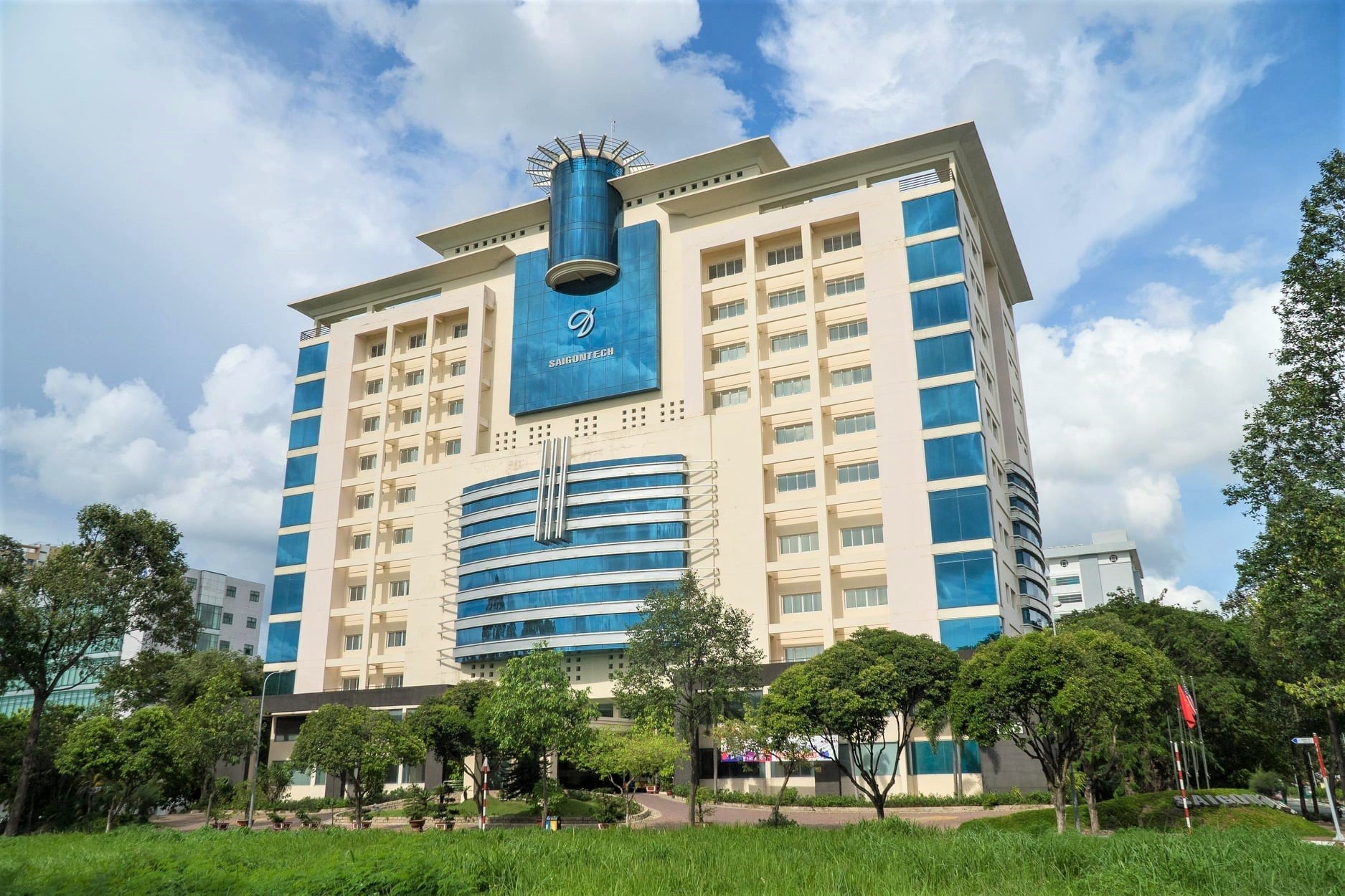 Khai giang truc tuyen tai Cao dang Sai Gon - cai kho lo cai tich cuc hinh anh