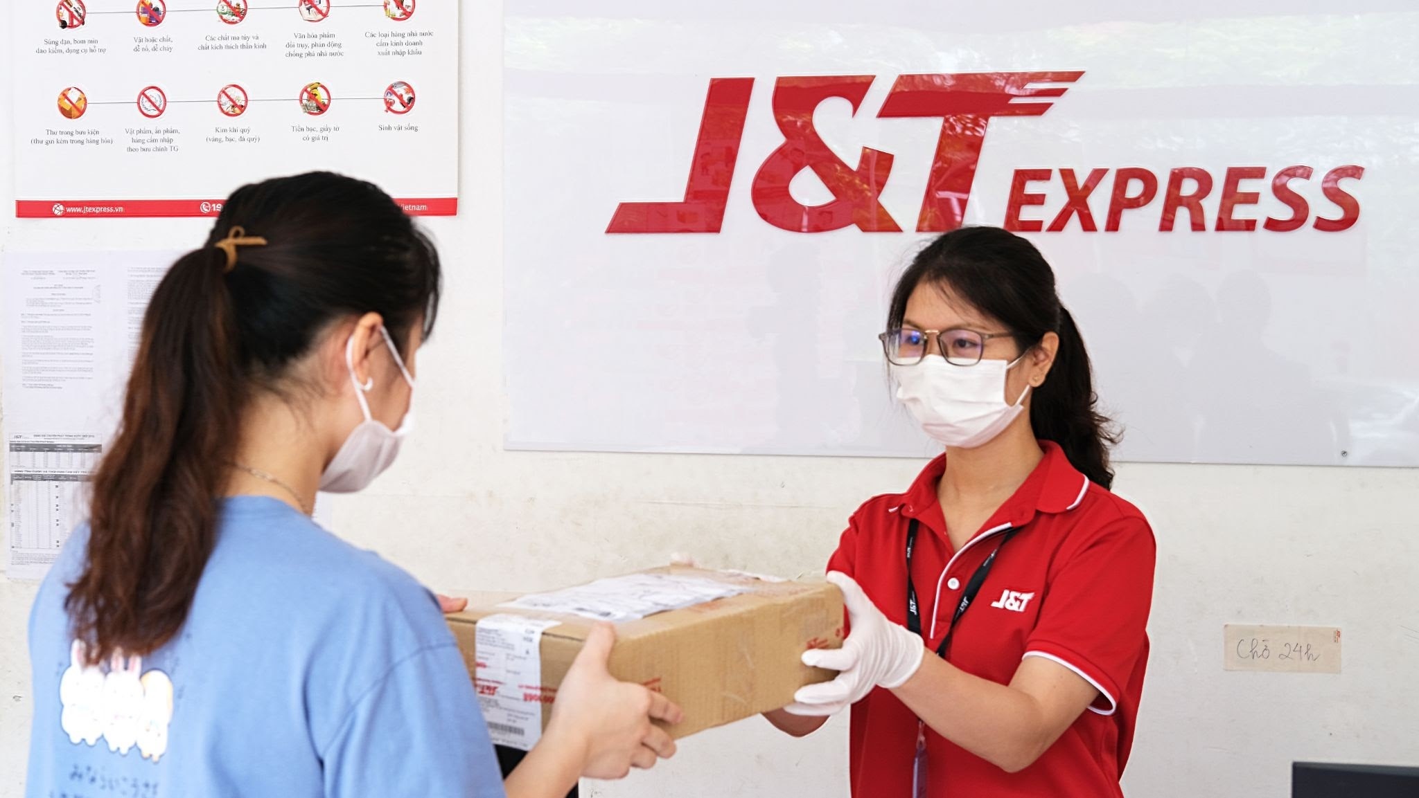 J&T Express anh 2
