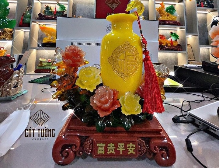 Trang suc phong thuy Cat Tuong de cao yeu to chat luong hinh anh