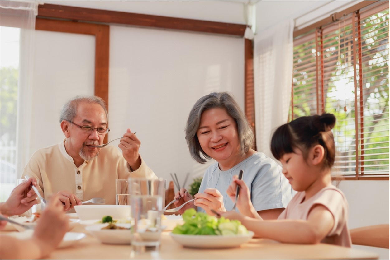 cân bằng dinh dưỡng cho người lớn tuổi ảnh 2 can bang dinh duong cho nguoi lon tuoi anh 2