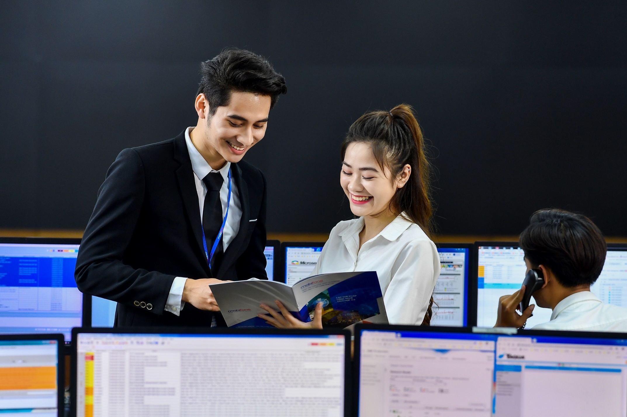 mBiz360,  van hoa doanh nghiep anh 1