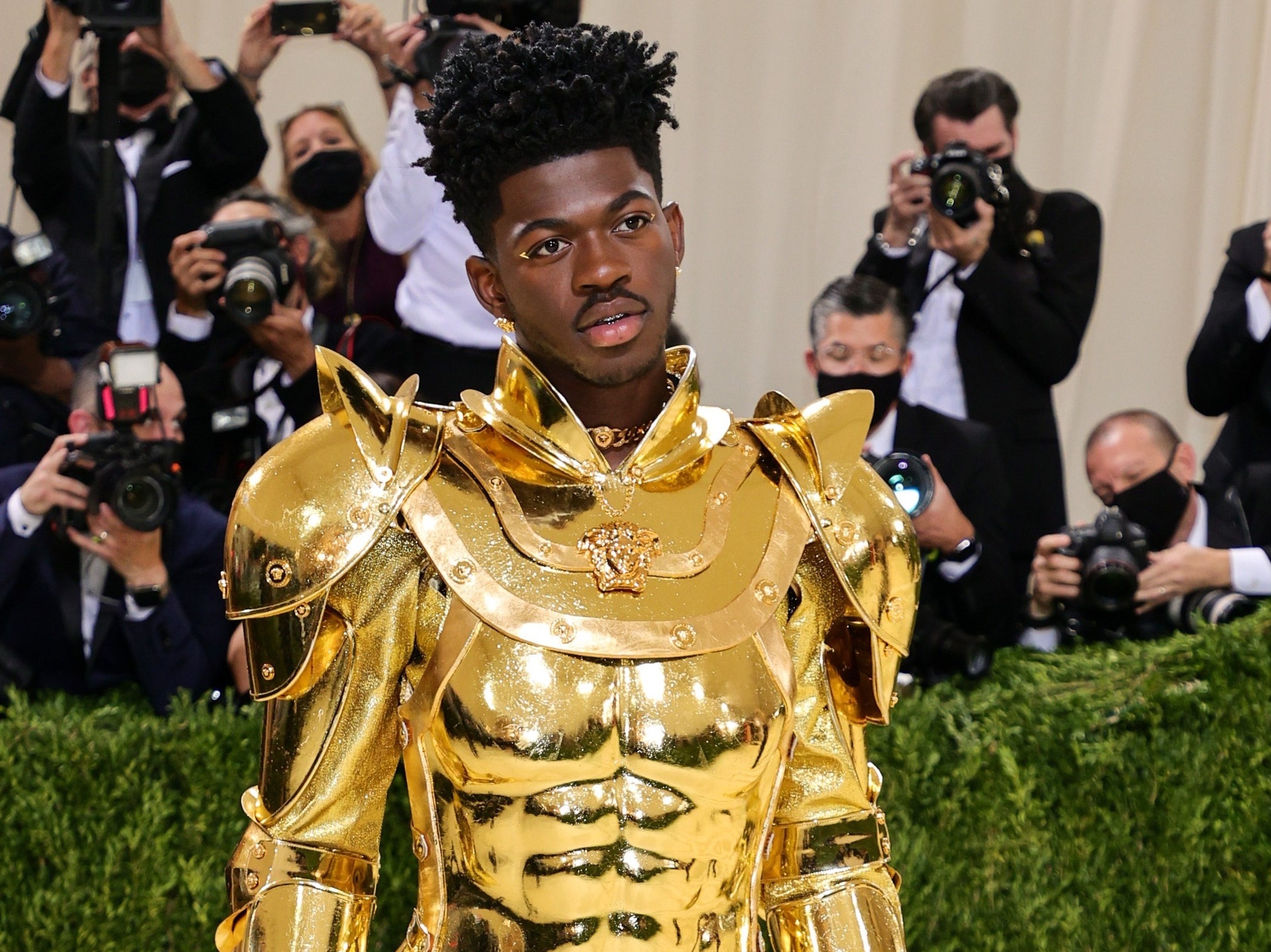 Nam rapper 21 tuoi gay chu y o lang nhac Au My hinh anh