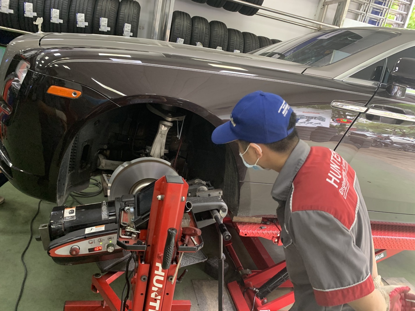 lop oto Michelin,  Nhat Phat anh 2