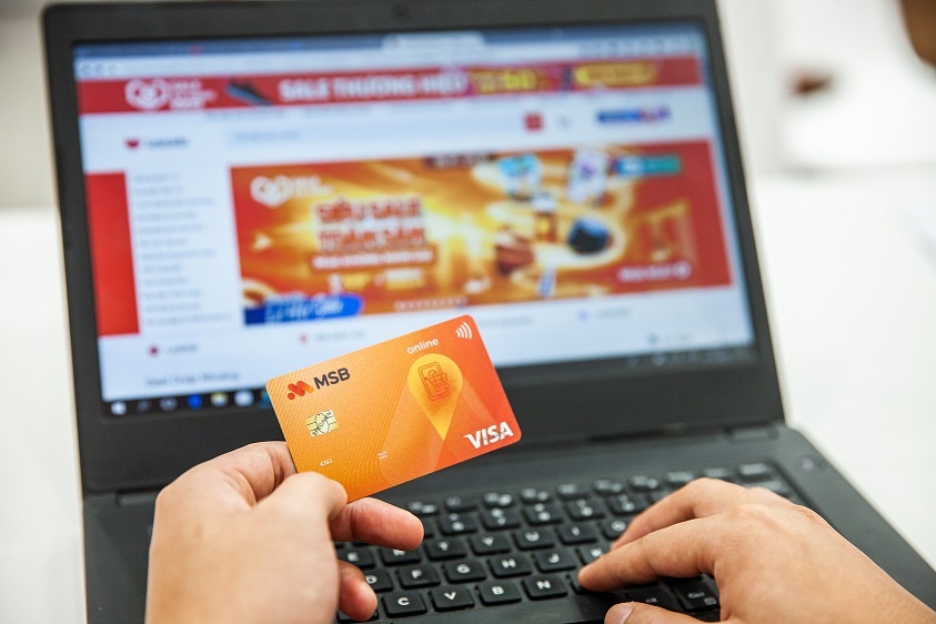 Tan dung cong nghe de giao dich ngan hang an toan thoi Covid-19 hinh anh