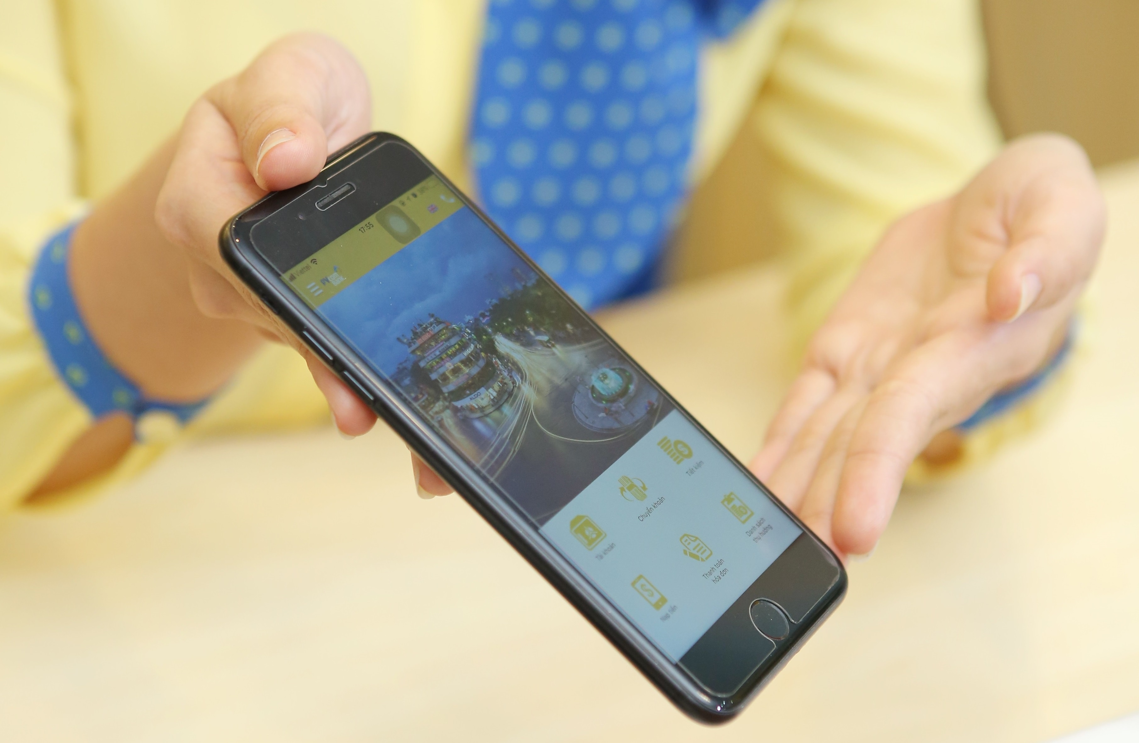 PVcomBank ap dung chuyen tien nhanh Napas247 qua ma QR hinh anh