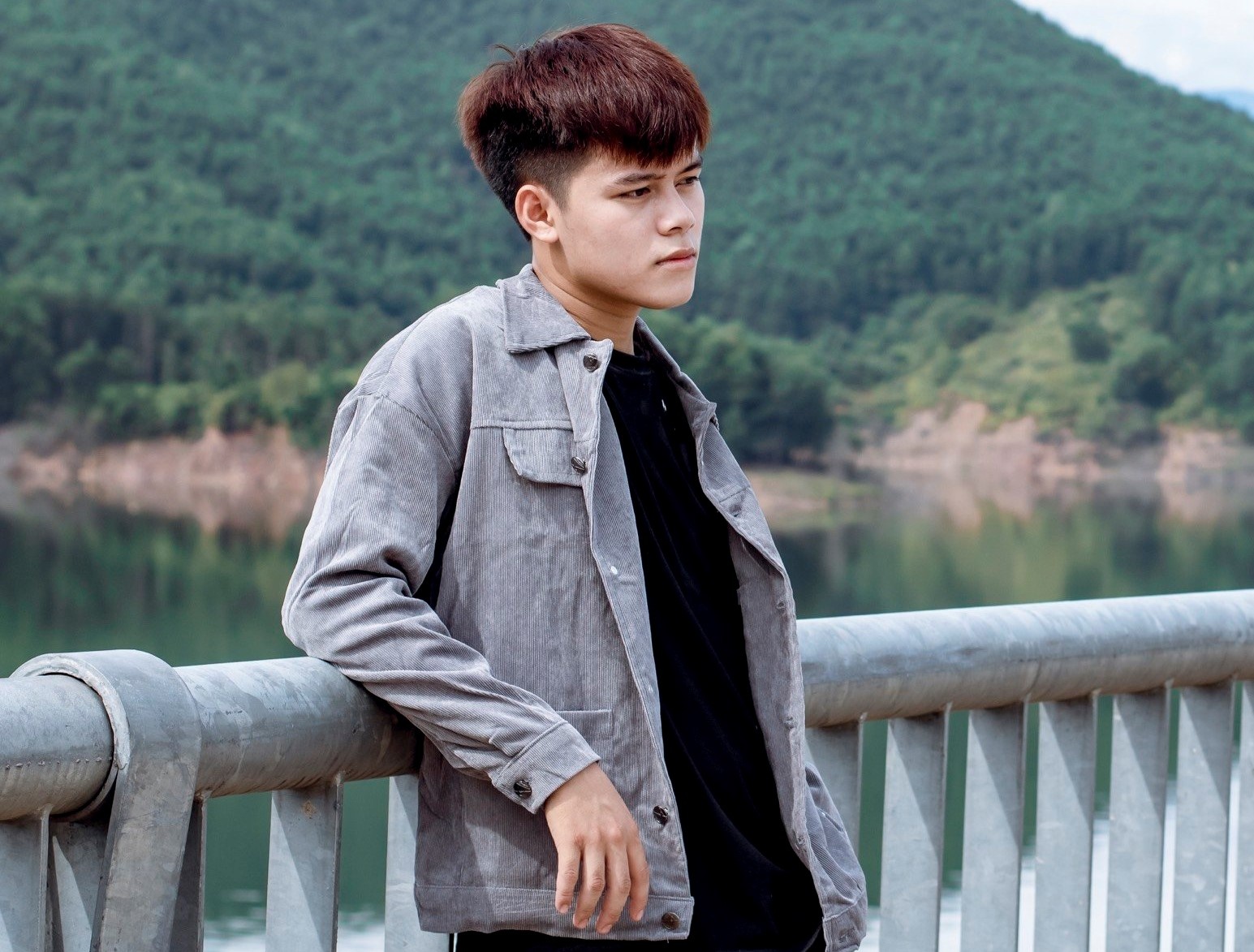 Ca khuc am huong dan ca canh tranh top dau #zingchart hinh anh