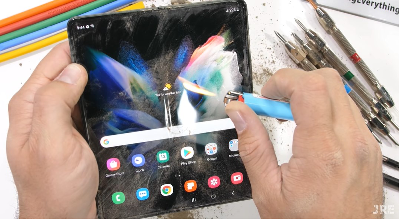 Z Flip3 co ben khong anh 4