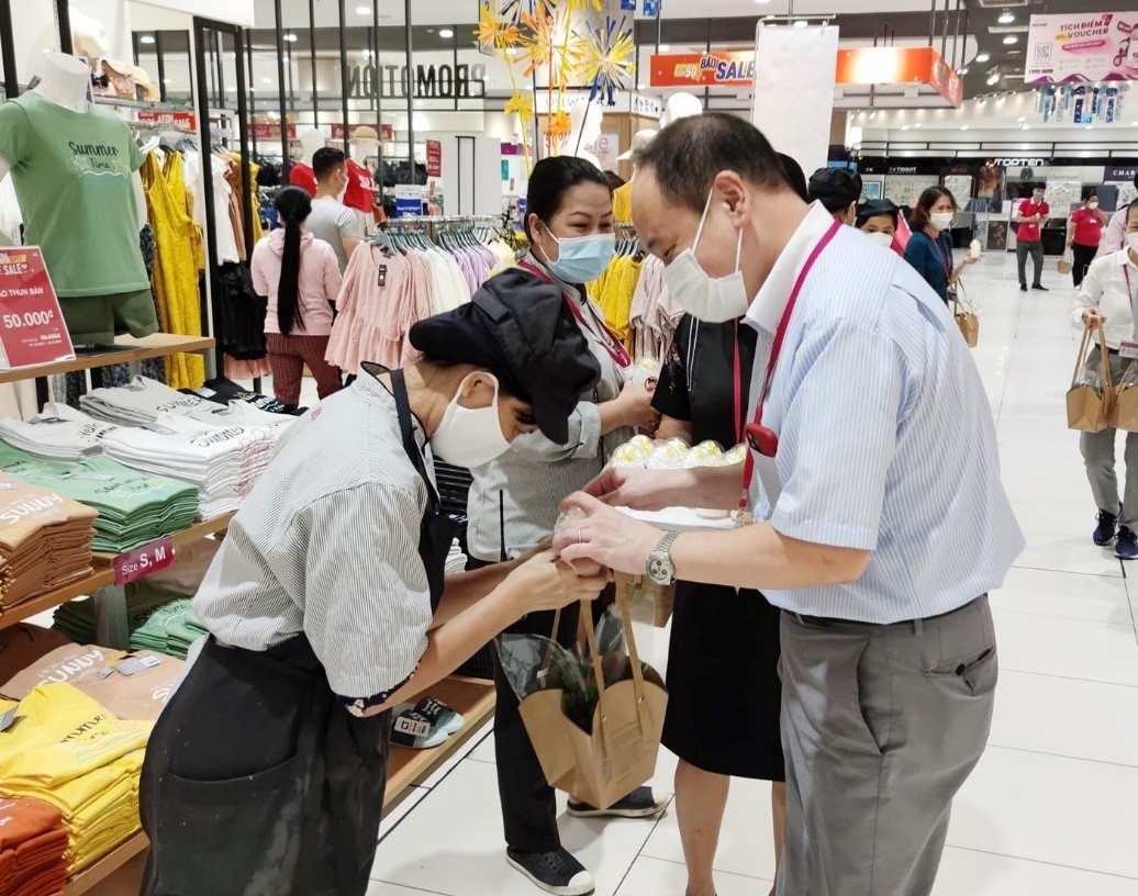 AEON Viet Nam de cao an toan cua nhan vien va khach hang hinh anh