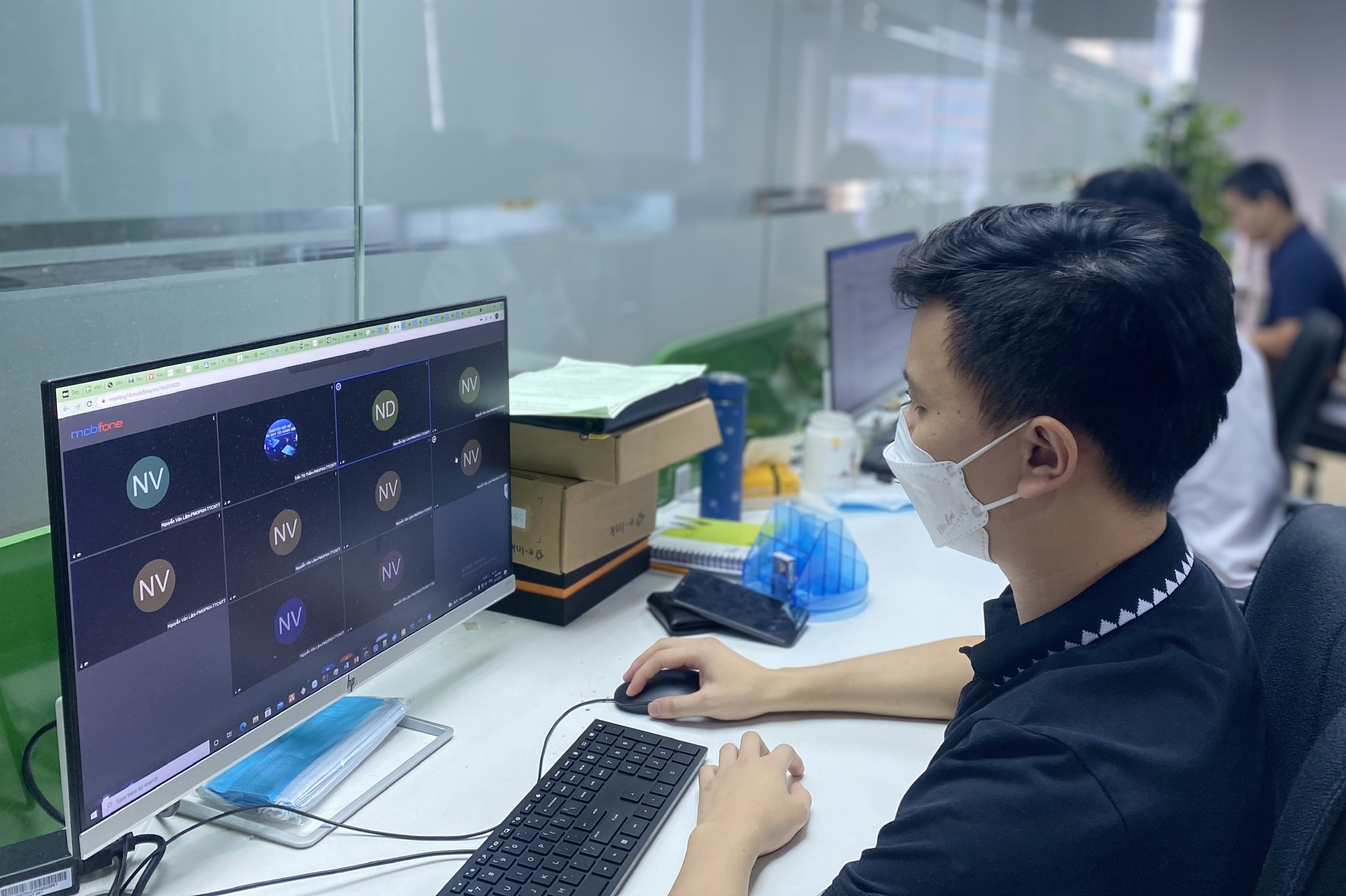 Chuyen doi so doanh nghiep voi giai phap MobiFone Smart Office hinh anh