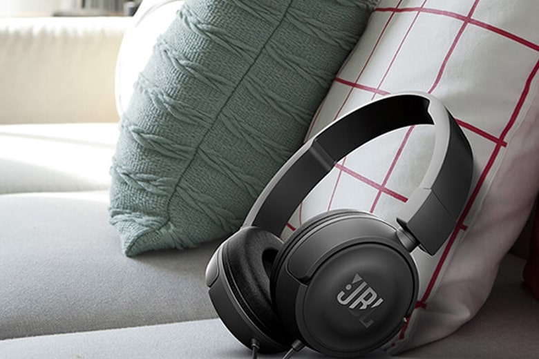 7 thiet bi hi-tech giam gia dip 10/10 tai Tiki hinh anh