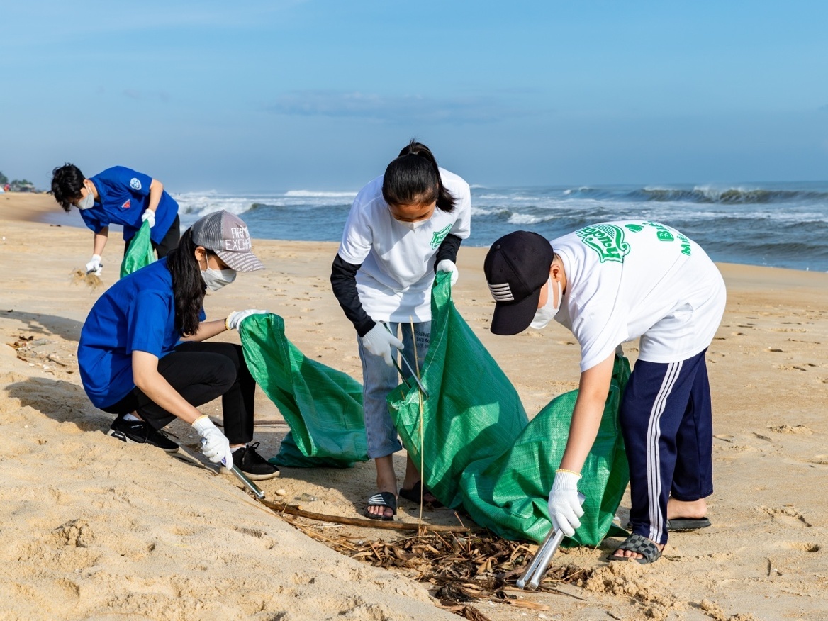 Dien mao moi cua ba bai bien mien Trung hinh anh